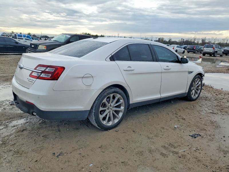Photo 3 from auction – 2018 FORD TAURUS with VIN 1FAHP2F8XJG135668