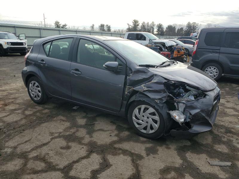 Photo 4 from auction – 2015 TOYOTA PRIUS C with VIN JTDKDTB33F1578666