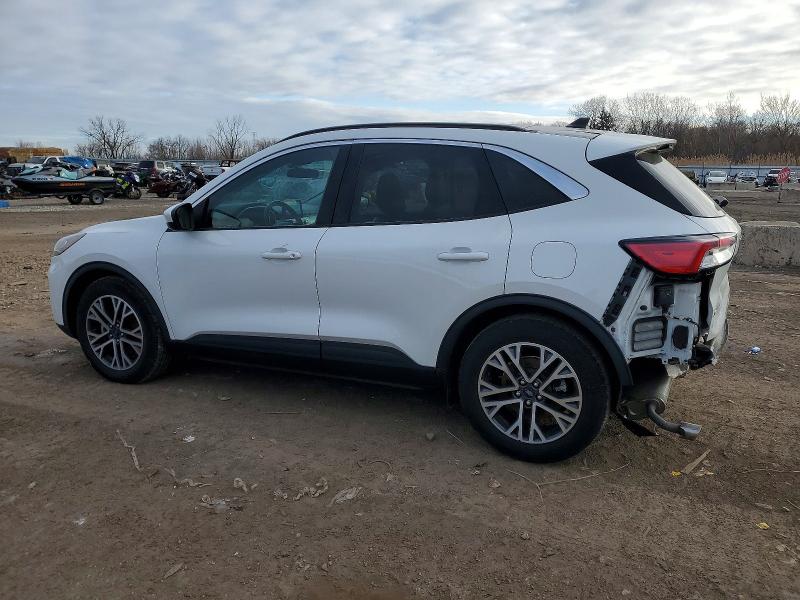 Photo 2 from auction – 2020 FORD ESCAPE with VIN 1FMCU0H62LUC65862