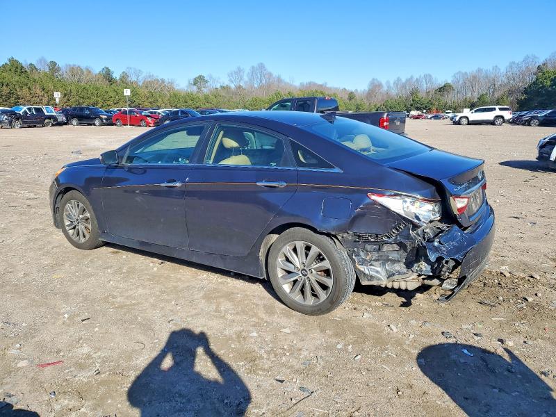 Photo 2 from auction – 2014 HYUNDAI SONATA SE with VIN 5NPEC4AB7EH904040