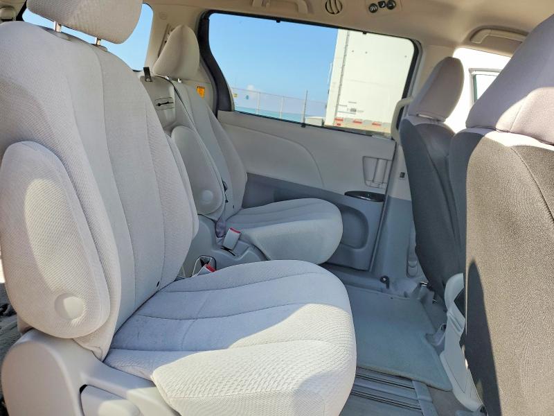 Photo 11 from auction – 2011 TOYOTA SIENNA with VIN 5TDKK3DC6BS046389