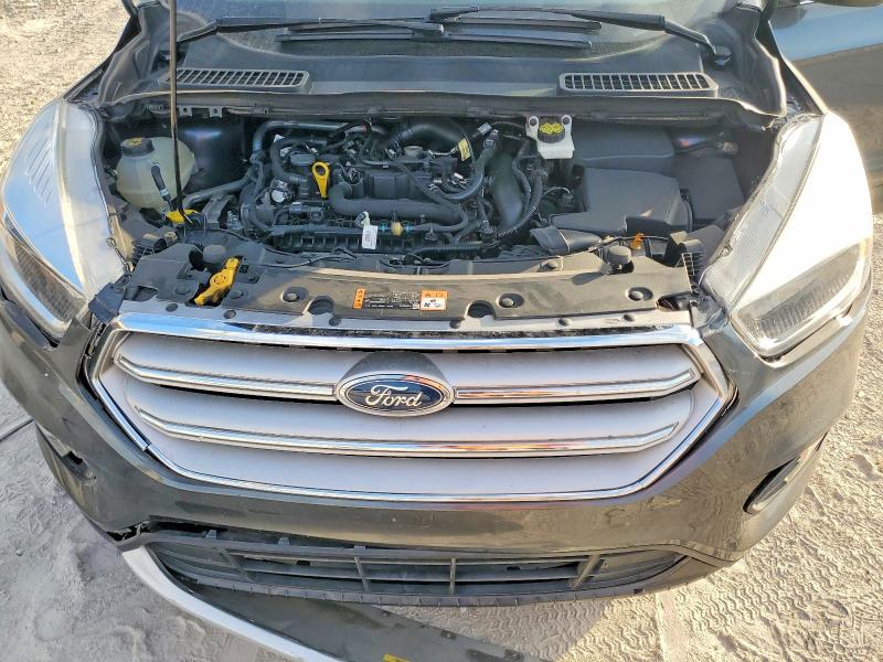 Photo 12 from auction – 2019 FORD ESCAPE SE with VIN 1FMCU9GD7KUC20029