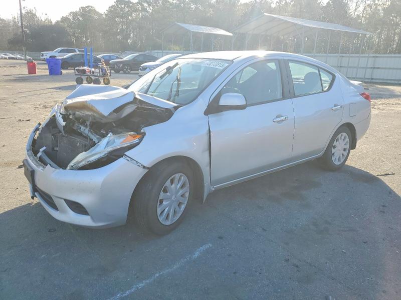 NISSAN VERSA S 2013 with VIN 3N1CN7AP6DL864405 - Photo from auction