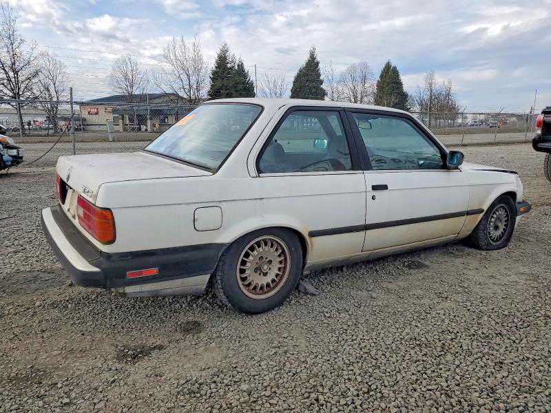 Photo 3 from auction – 1988 BMW 325 with VIN WBAAB5405J8865925
