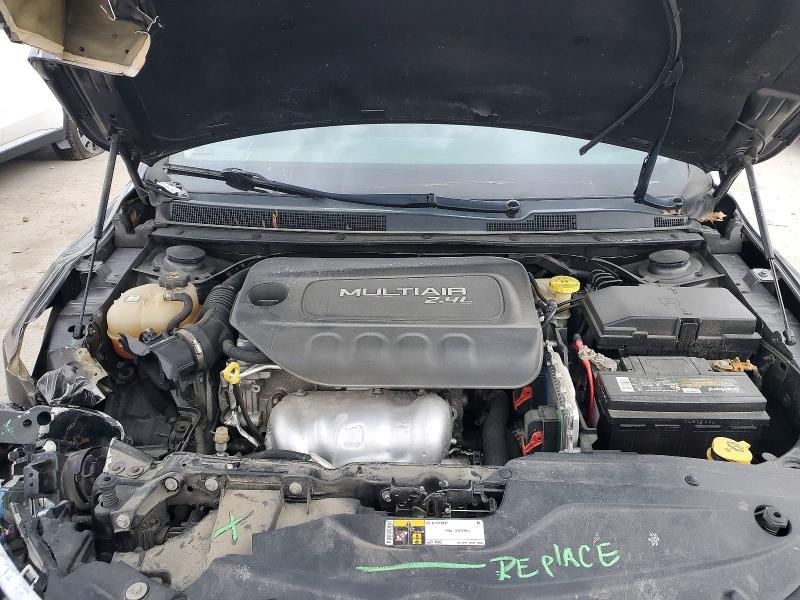 Photo 11 from auction – 2016 CHRYSLER 200 with VIN 1C3CCCABXGN173032