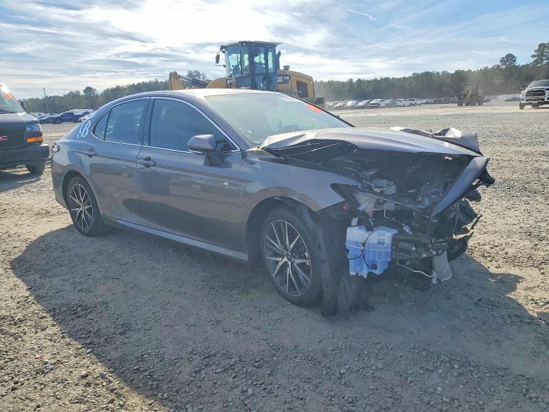 Photo 4 from auction – 2022 TOYOTA CAMRY with VIN 4T1F31AK9NU588483