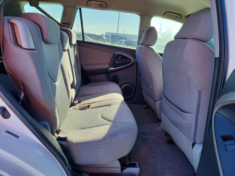 Photo 11 from auction – 2006 TOYOTA RAV4 with VIN JTMZD33V265008889