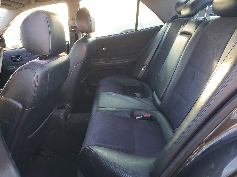 Photo 10 from auction – 2001 LEXUS IS with VIN JTHBD182410010457
