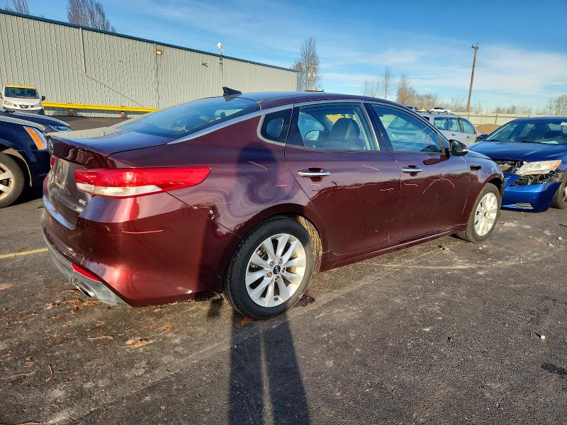 Photo 3 from auction – 2018 KIA OPTIMA with VIN 5XXGU4L34JG237929
