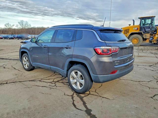 Photo 2 from auction – 2019 JEEP COMPASS with VIN 3C4NJDBB7KT754320