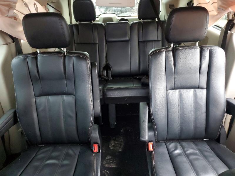 Photo 10 from auction – 2013 CHRYSLER TOWN & COU with VIN 2C4RC1BG6DR657637