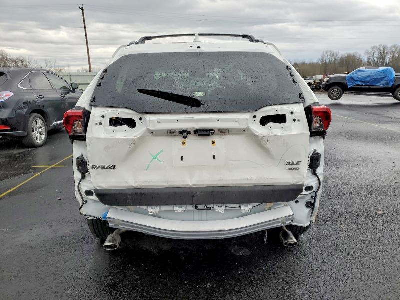 Photo 6 from auction – 2025 TOYOTA RAV4 XLE with VIN JTMP1RFV6SD116799