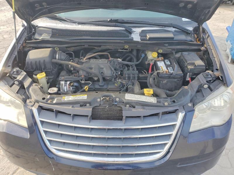 Photo 12 from auction – 2010 CHRYSLER TOWN & COU with VIN 2A4RR8D13AR321076