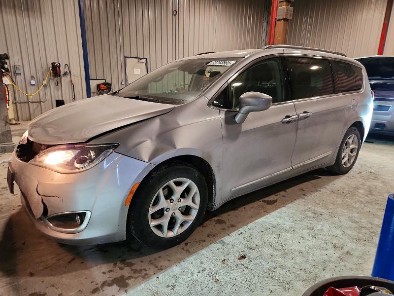 CHRYSLER PACIFICA T 2017 with VIN 2C4RC1BG7HR534273 - Photo from auction