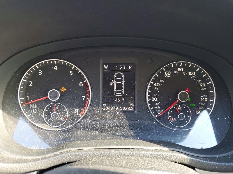 Photo 9 from auction – 2013 VOLKSWAGEN PASSAT with VIN 1VWBP7A3XDC024006