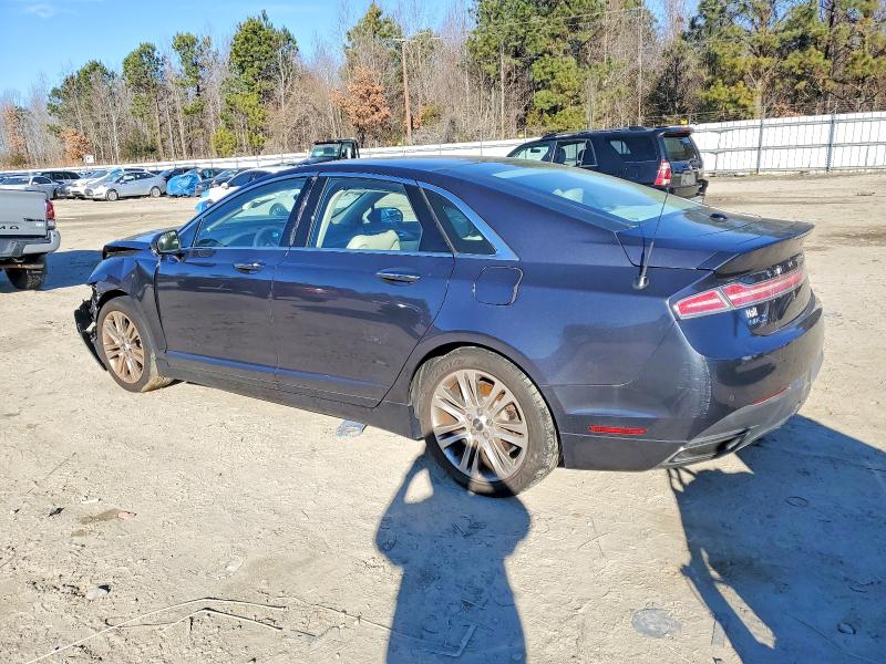 Photo 2 from auction – 2013 LINCOLN MKZ with VIN 3LN6L2G90DR827841