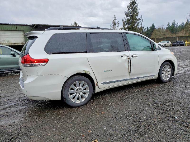 Photo 3 from auction – 2011 TOYOTA SIENNA XLE with VIN 5TDDK3DC7BS014981