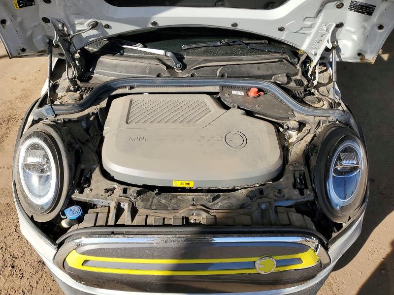 Photo 11 from auction – 2021 MINI COOPER with VIN WMWXP3C02M2N72945