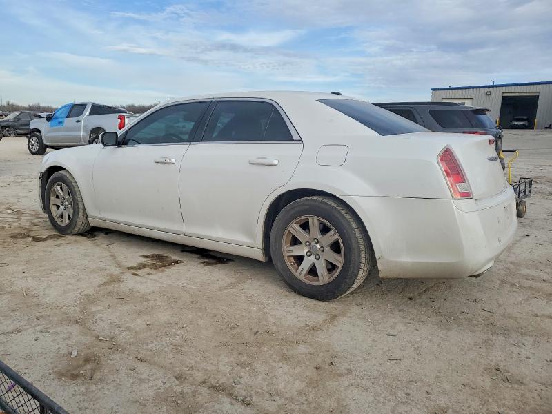 Photo 2 from auction – 2014 CHRYSLER 300 S with VIN 2C3CCABG3EH139003
