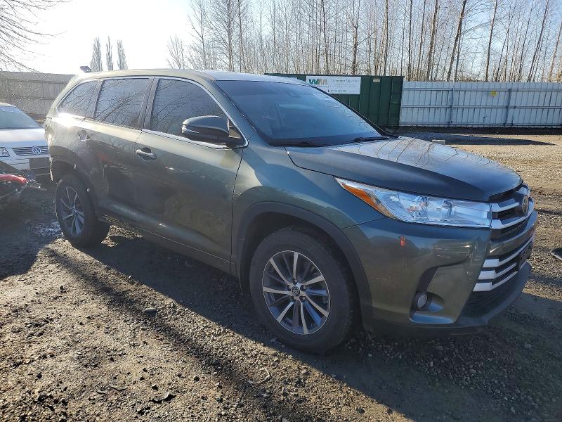 Foto 4 de la subasta – 2018 TOYOTA HIGHLANDER con VIN 5TDJZRFH2JS835365