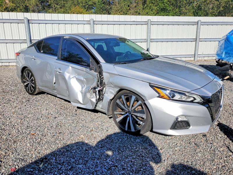 Photo 4 from auction – 2019 NISSAN ALTIMA SR with VIN 1N4BL4CV7KC161659