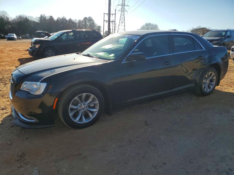 CHRYSLER 300 LIMITE 2015 with VIN 2C3CCAAGXFH772603 - Photo from auction