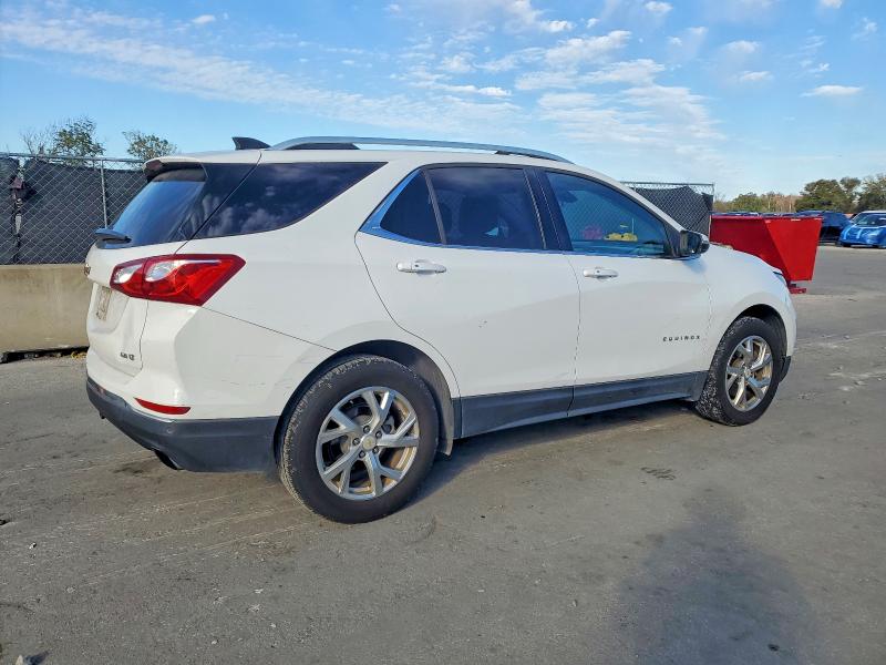 Photo 3 from auction – 2018 CHEVROLET EQUINOX LT with VIN 2GNAXTEX2J6317611