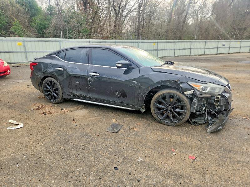 Photo 4 from auction – 2017 NISS MAXIMA with VIN 1N4AA6AP4HC455711