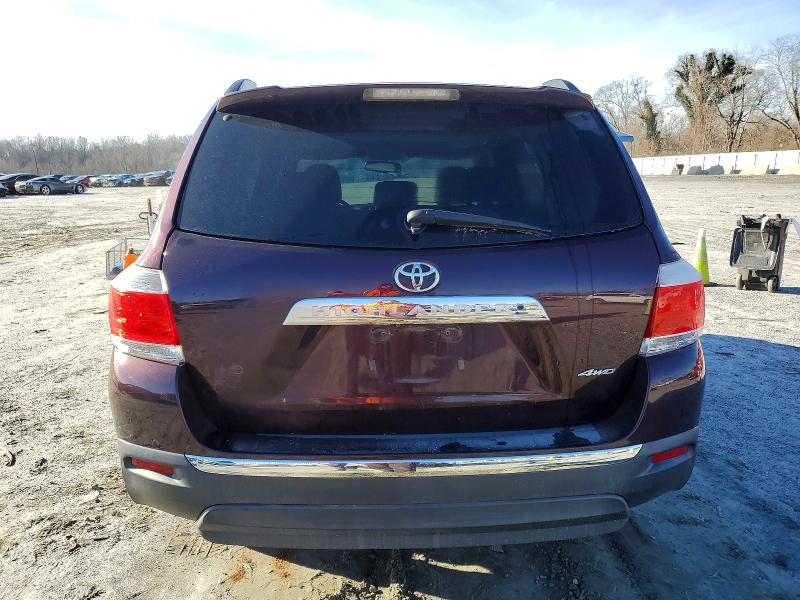 Photo 6 from auction – 2012 TOYOTA HIGHLANDER with VIN 5TDDK3EH7CS142956