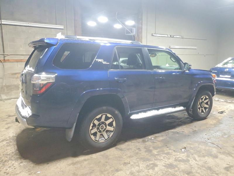 Photo 3 from auction – 2018 TOYOTA 4RUNNER SR with VIN JTEBU5JR3J5544497