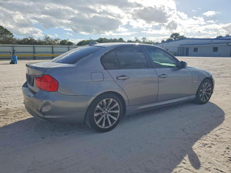 Photo 3 from auction – 2009 BMW 328 I with VIN WBAPH73599A174919