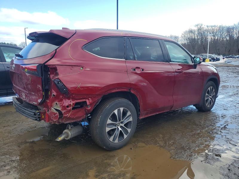 Photo 3 from auction – 2022 TOYOTA HIGHLANDER with VIN 5TDGZRBH2NS579296