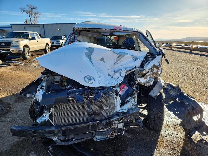 Photo 5 from auction – 2014 TOYOTA SIENNA XLE with VIN 5TDYK3DC0ES467216
