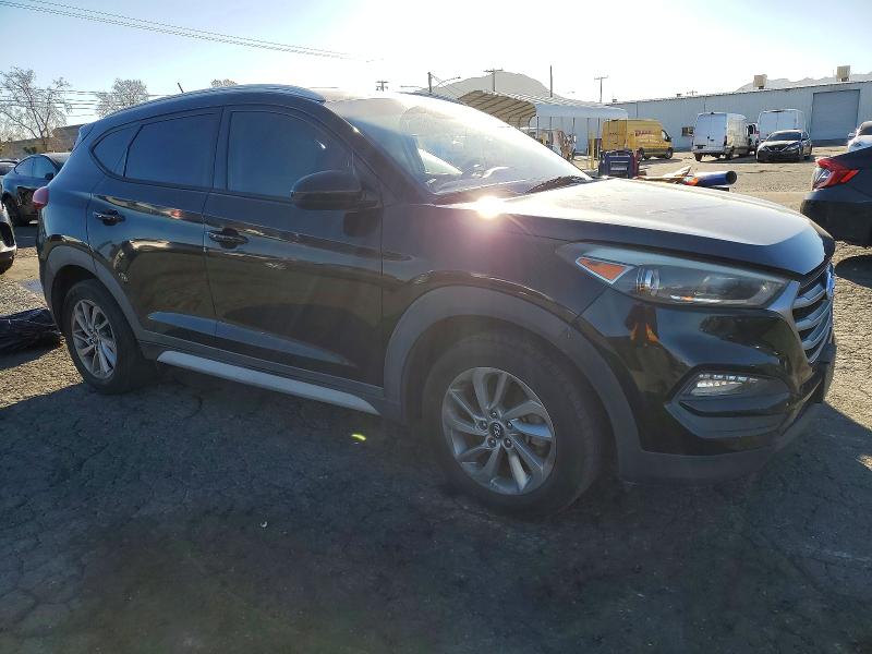 Photo 4 from auction – 2017 HYUNDAI TUCSON LIM with VIN KM8J33A46HU507127