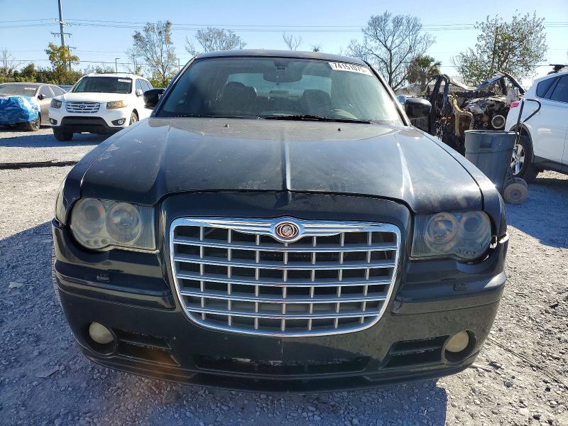 Photo 5 from auction – 2007 CHRYSLER 300C SRT-8 with VIN 2C3KA73W87H617817
