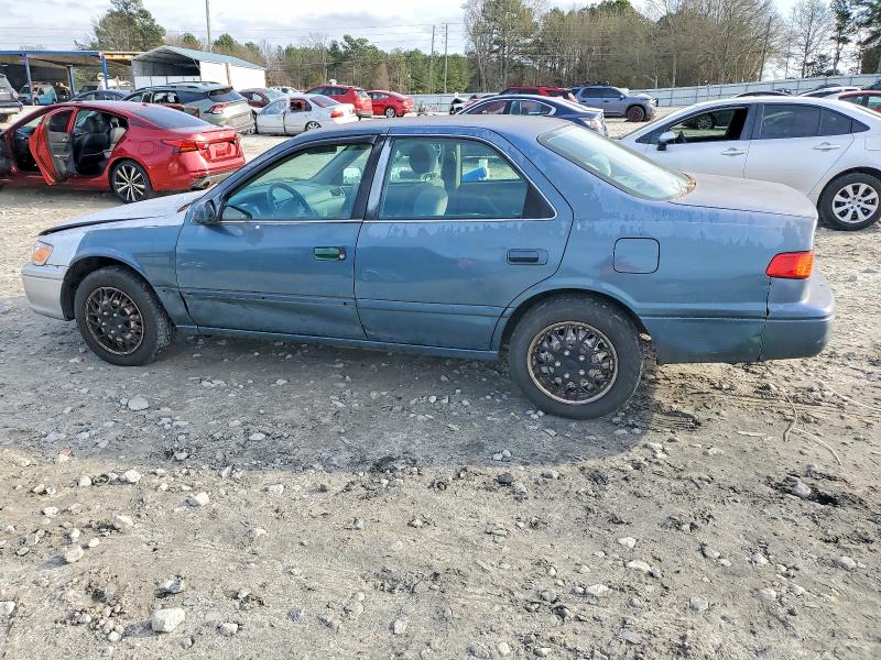 Photo 2 from auction – 2000 TOYOTA CAMRY LE with VIN 4T1BF28K3YU939166