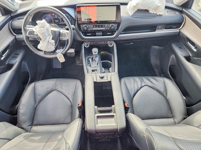 Photo 8 from auction – 2024 TOYOTA GRAND HIGH with VIN 5TDAAAB51RS010790