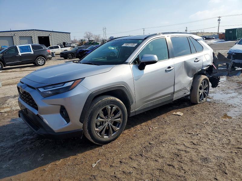 TOYOTA RAV4 XLE P 2023 مع رقم تعريف المركبة JTMB6RFV2PD112557 - صورة من المزاد