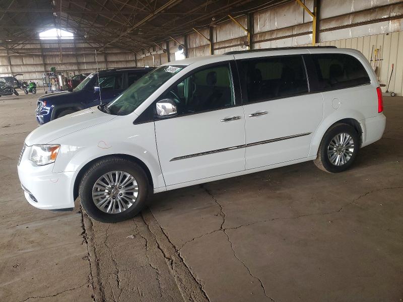 CHRYSLER TOWN & COU 2015 with VIN 2C4RC1JG2FR698562 - Photo from auction