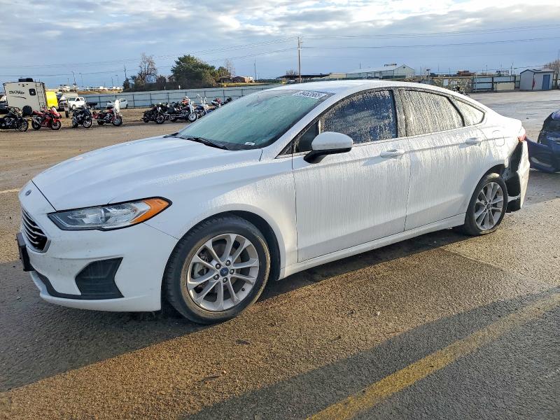 FORD FUSION SE 2019 with VIN 3FA6P0HD0KR268696 - Photo from auction