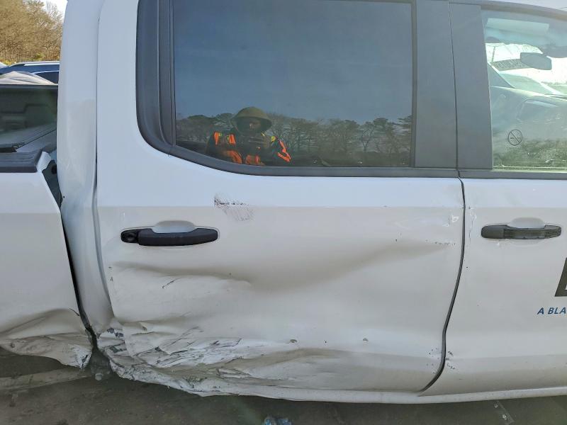 Photo 10 from auction – 2025 CHEVROLET SILVERADO with VIN 1GCUKAED2SZ279513
