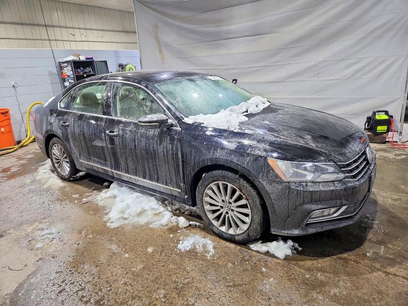 Photo 4 from auction – 2016 VOLKSWAGEN PASSAT SE with VIN 1VWBS7A35GC020786