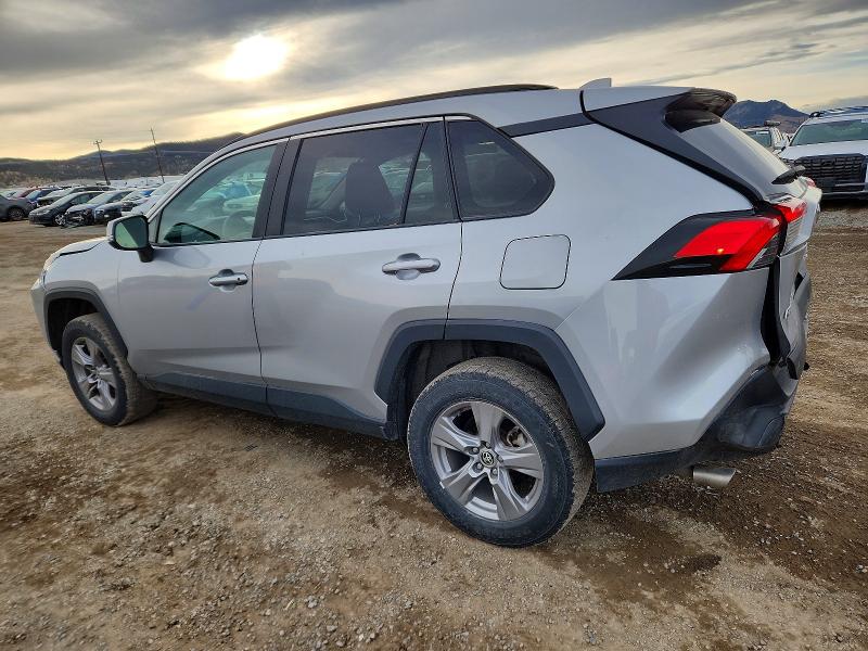 Photo 2 from auction – 2022 TOYOTA RAV4 XLE with VIN 2T3P1RFVXNW298014