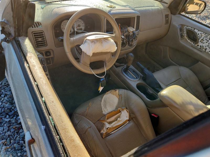 Photo 8 from auction – 2005 FORD ESCAPE LIM with VIN 1FMCU04105KA77947