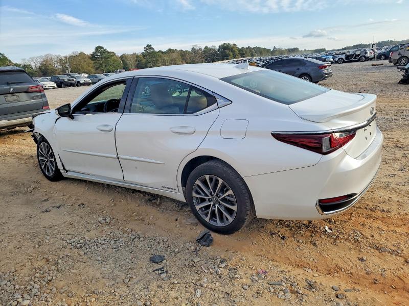 Photo 2 from auction – 2022 LEXUS ES with VIN 58ADA1C10NU020553
