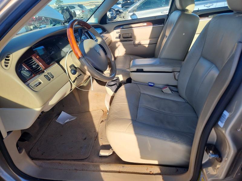 Photo 7 from auction – 2008 LINCOLN TOWN CAR with VIN 2LNHM82V78X640486