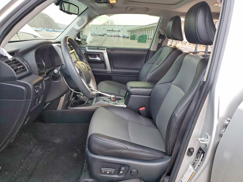 Photo 7 from auction – 2018 TOYOTA 4RUNNER SR with VIN JTEBU5JR3J5561722
