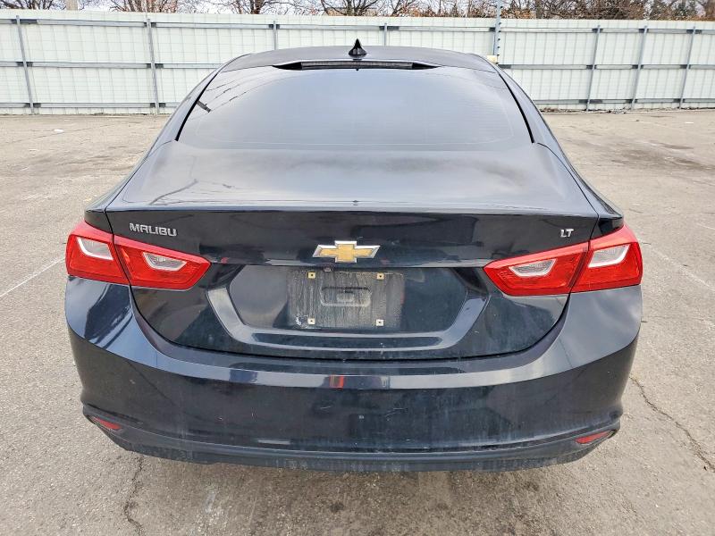 Photo 6 from auction – 2017 CHEVROLET MALIBU LT with VIN 1G1ZE5ST1HF116581