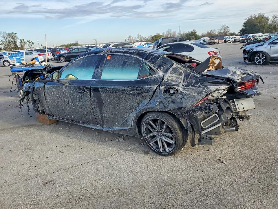 Photo 2 from auction – 2015 LEXUS IS with VIN JTHBF1D2XF5076411