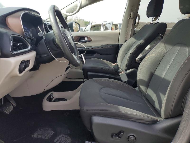Photo 7 from auction – 2017 CHRYSLER PACIFICA with VIN 2C4RC1DG0HR565216